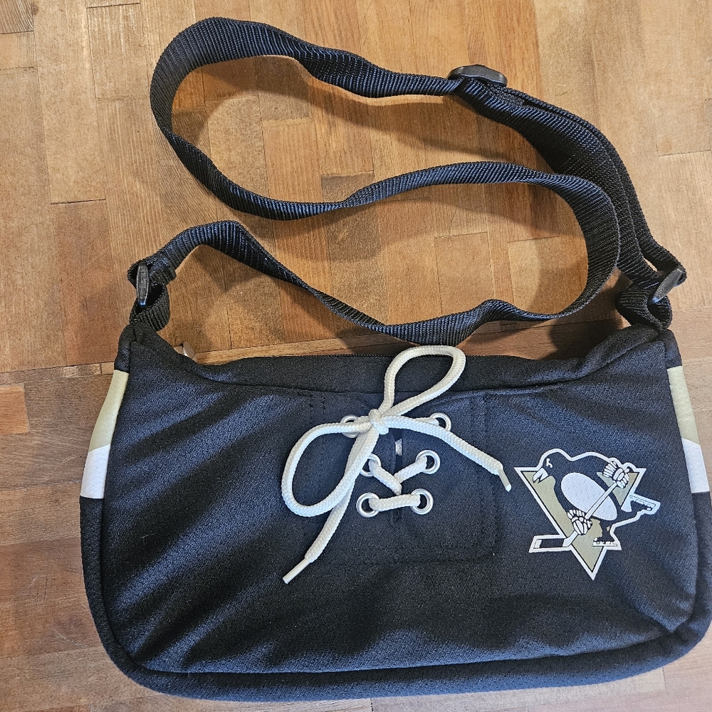 Pittsburgh Penguins Purse - Picture 2 of 5